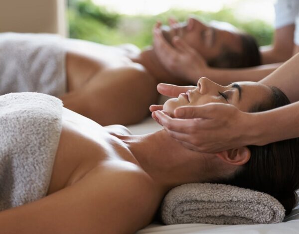 Ζήστε την απόλυτη εμπειρία χαλάρωσης και ευεξίας στο Oasis Wellness Center του desiterra Santorini