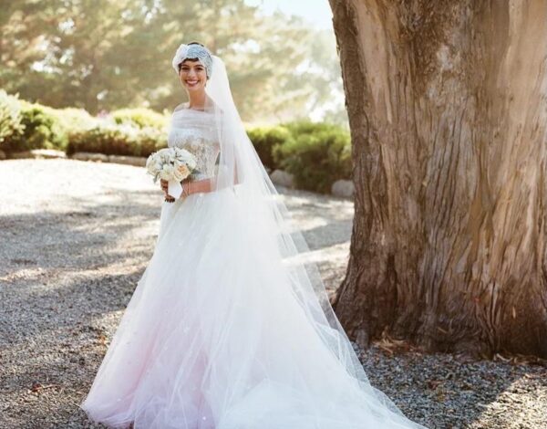 Anne Hathaway | Flashback στον ρομαντικό γάμο της πιο όμορφης γυναίκας στον κόσμο για το 2026