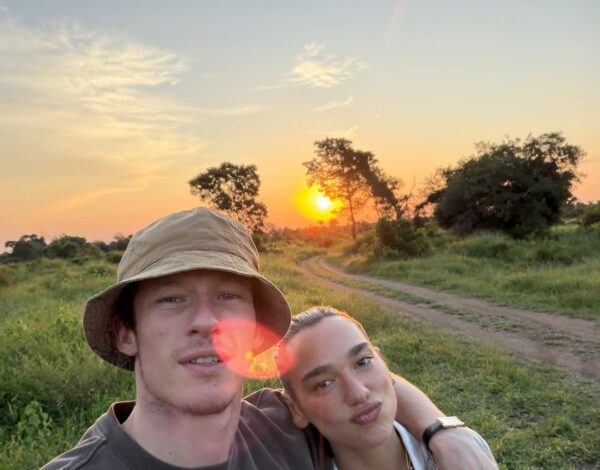 Dua Lipa - Callum Turner | Παντρεύονται τον Σεπτέμβριο στη Σικελία;