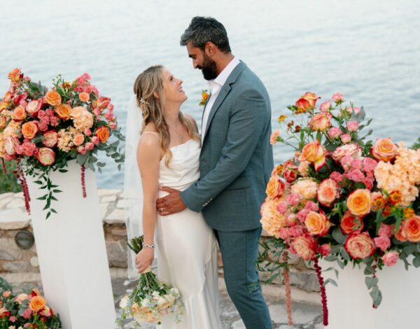 True Story by Paris Flowers | Ρομαντικός destination γάμος με softly bold ανθοστολισμό εμπνευσμένο από την ελληνική φύση
