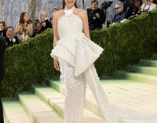 9 bridal & 1 groom-inspired εμφανίσεις απευθείας από το «κόκκινο χαλί» του Met Gala 2026