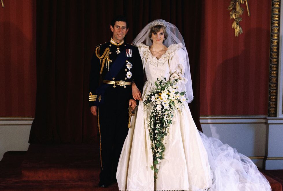 Το εμβληματικό πέπλο της πριγκίπισσας Diana αποκτά ξανά ζωή 45 χρόνια μετά τον γάμο της