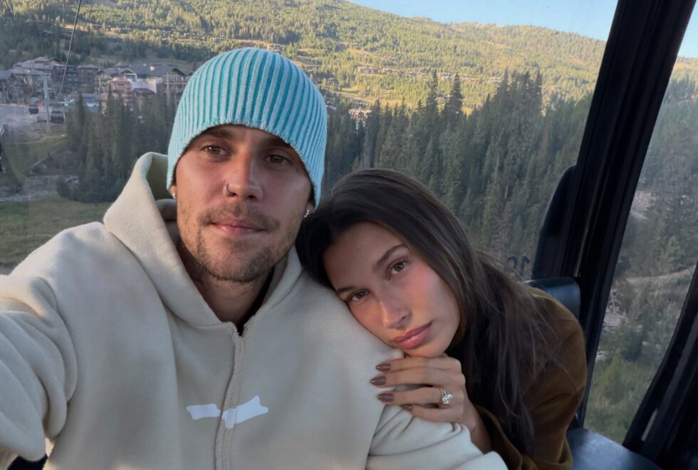 Οι Biebers γιορτάζουν 8 χρόνια γάμου με φωτογραφίες από τη ρομαντική τους απόδραση στη Μοντάνα