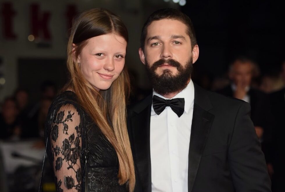 Mia Goth - Shia LaBeouf | Το διαζύγιο που βάζει τέλος σε έναν γάμο 10 ετών και η αιτία χωρισμού