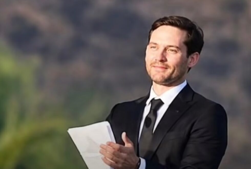 Tobey Maguire | Πάντρεψε την πρώην σύζυγό του στη Χαβάη - Όταν η αγάπη νικά τον εγωισμό